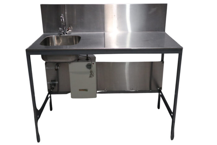 Spültisch mit Boiler